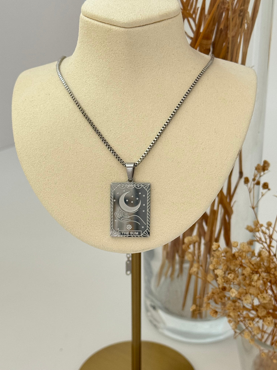 ADALET TERAZİLİ SİLVER ÇELİK ÇİFT DESEN PLAKALI KOLYE