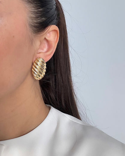 İTHAL MİDYE DESENLİ GOLD KÜPE