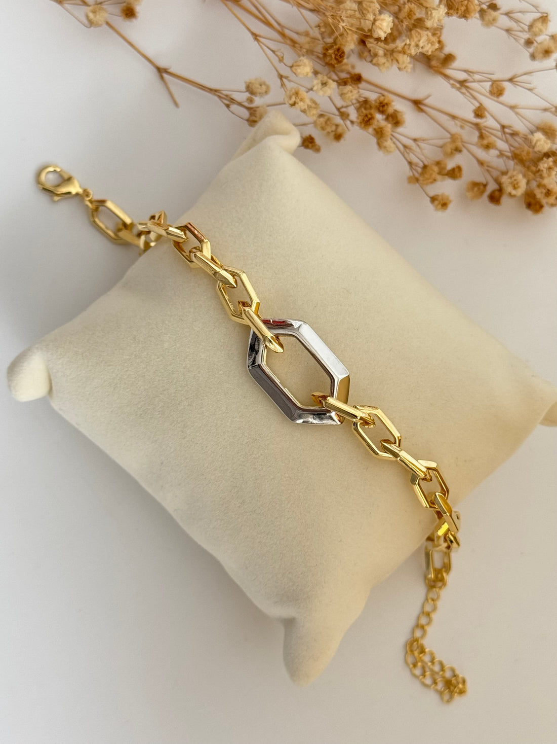 İTHAL GEOMETRİK DETAYLI GOLD BİLEKLİK