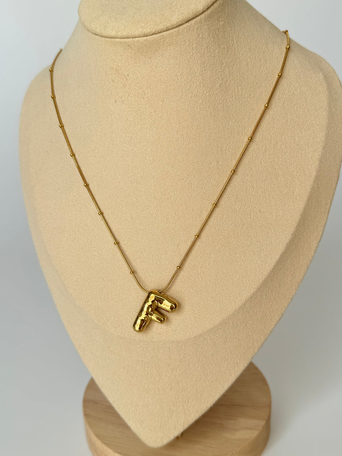 İthal Balon F Harf Gold Kolye