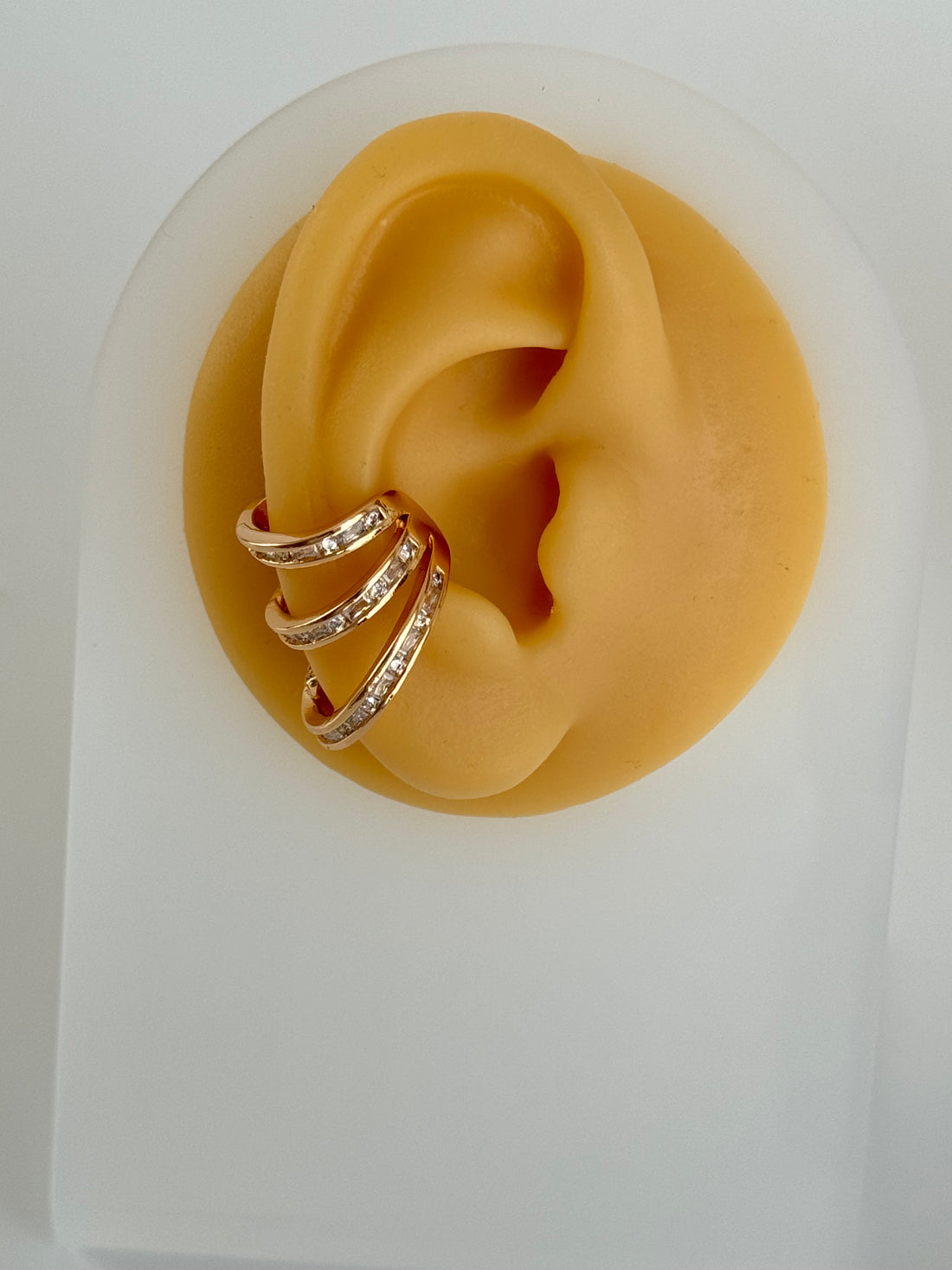 İTHAL TAŞ DETAYLI SIRALI GOLD SAĞ KULAK KIKIRDAK KÜPE EARCUFF