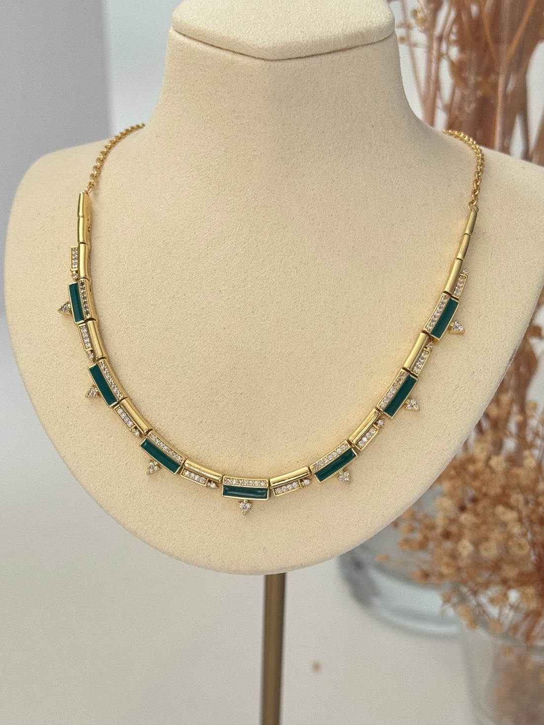 ARZE YEŞİL MİNELİ GOLD KOLYE