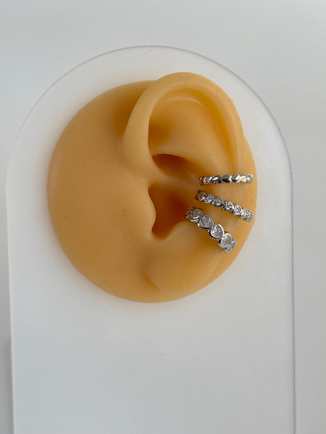 İTHAL 3LÜ KALP DETAYLI SİLVER KIKIRDAK KÜPE SETİ EARCUFF