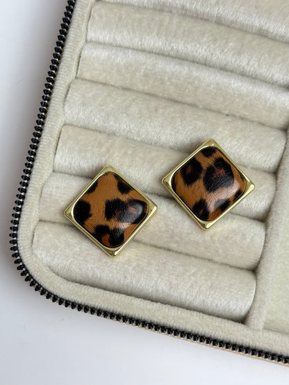 İTHAL LEOPAR KARE MARKA MODEL KÜPE