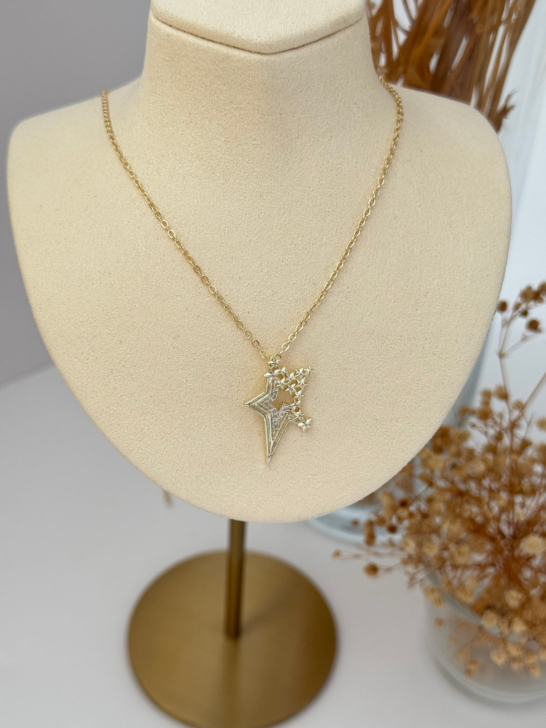 İTHAL YILDIZ DETAYLI GOLD KOLYE