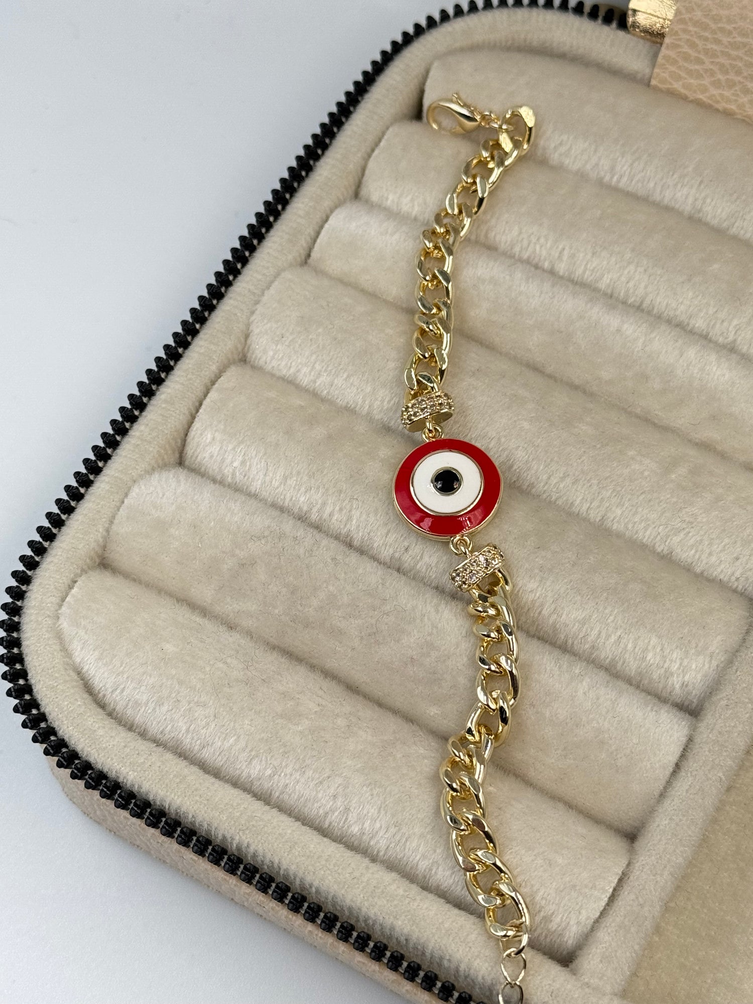 İTHAL KIRMIZI NAZAR BONCUK DETAYLI BİLEKLİK