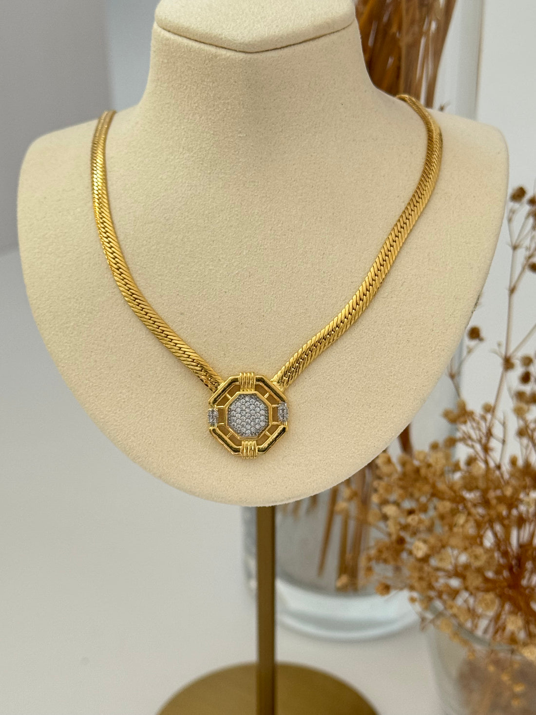 İTHAL TAŞ DETAYLI HASIRLI GOLD KOLYE