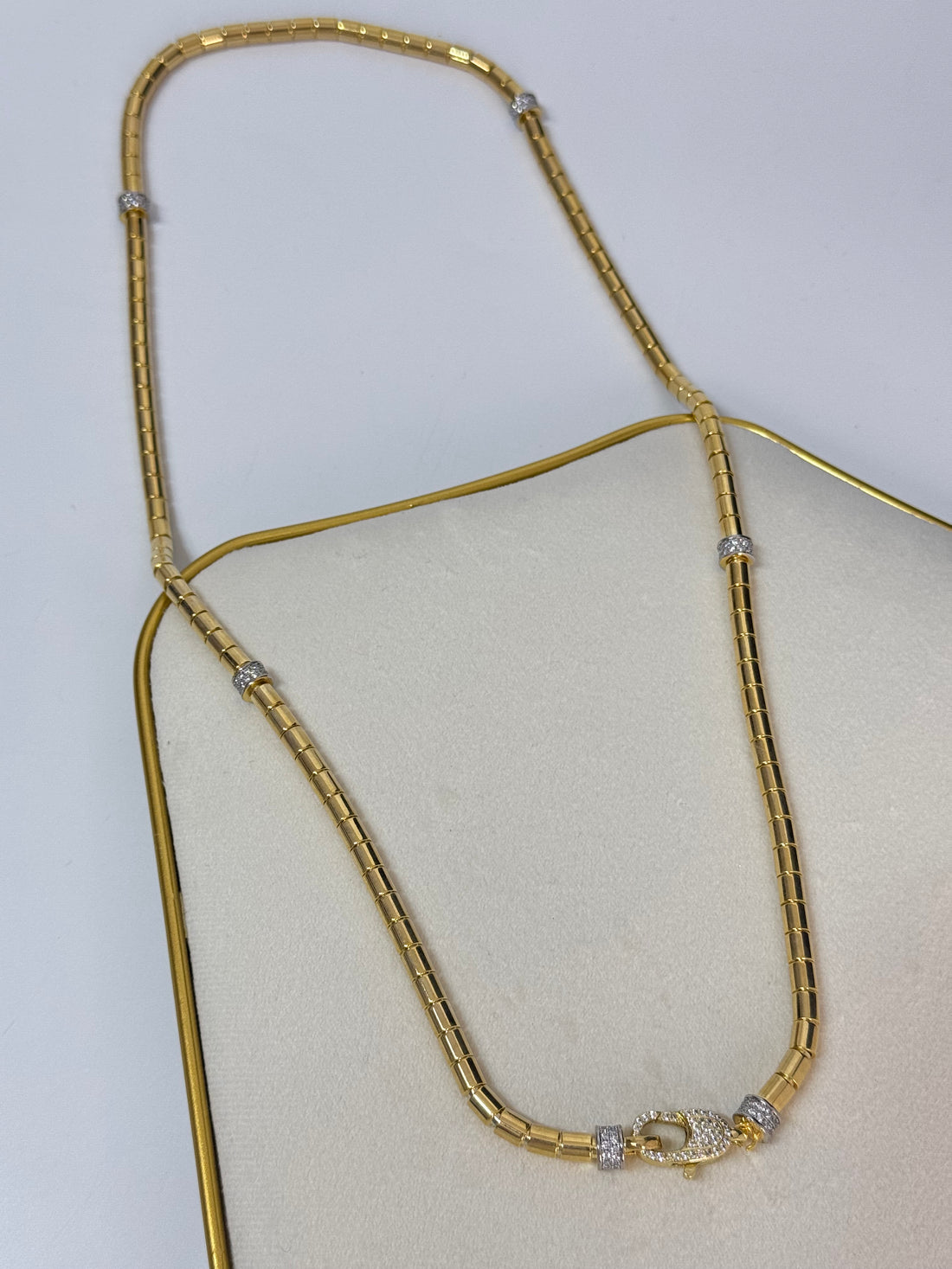 İTHAL KİLİT DETAYLI ALTIN KAPLAMA GOLD UZUN KOLYE