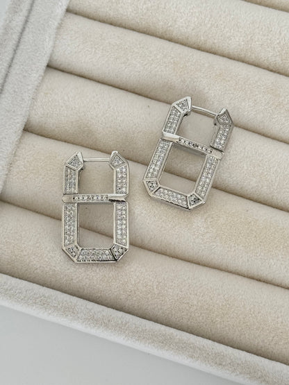 NARE İTHAL TAŞ DETAYLI SİLVER LEYLA KÜPE