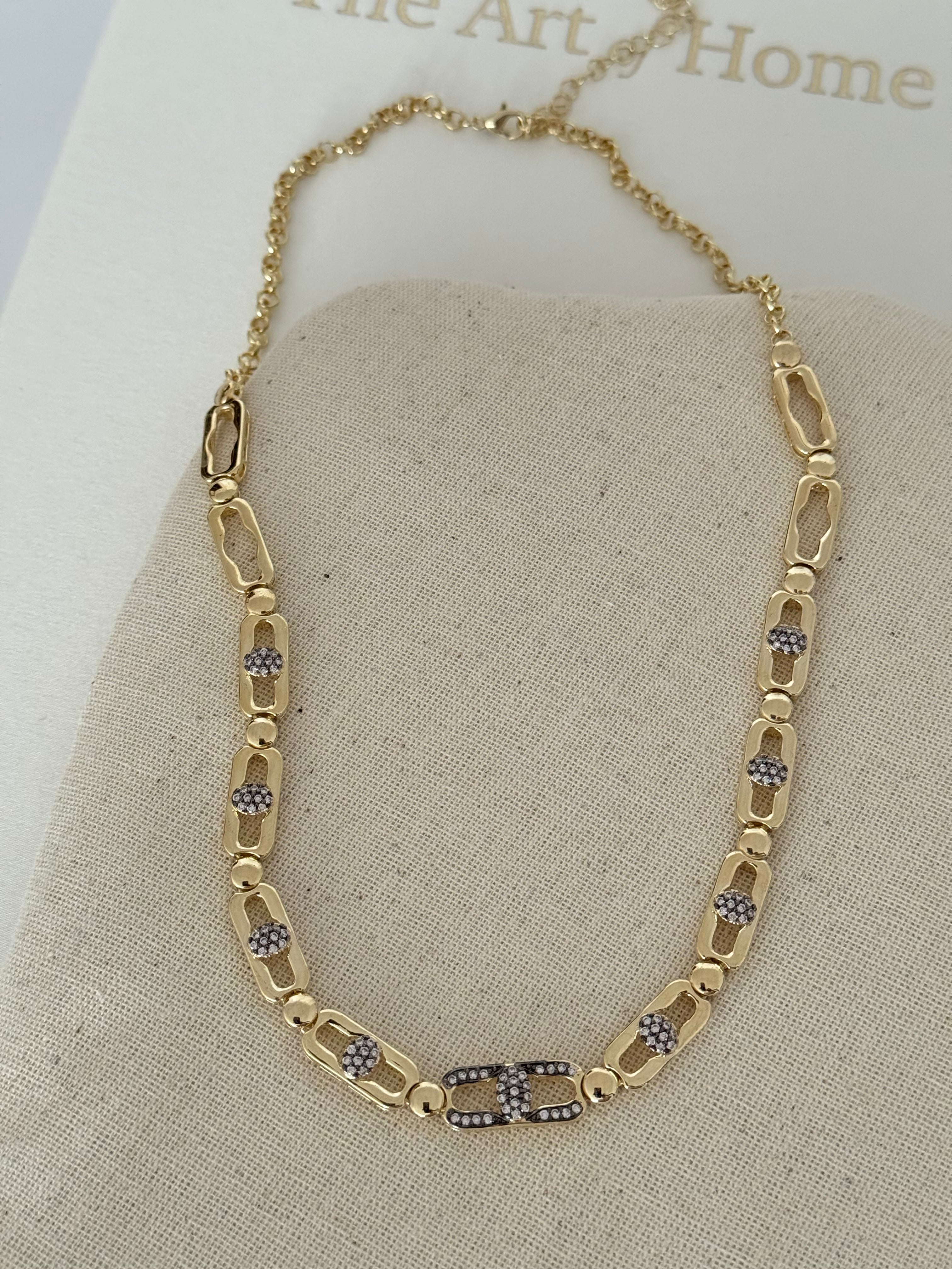 CELESTE ATAÇ DETAYLI GOLD KOLYE