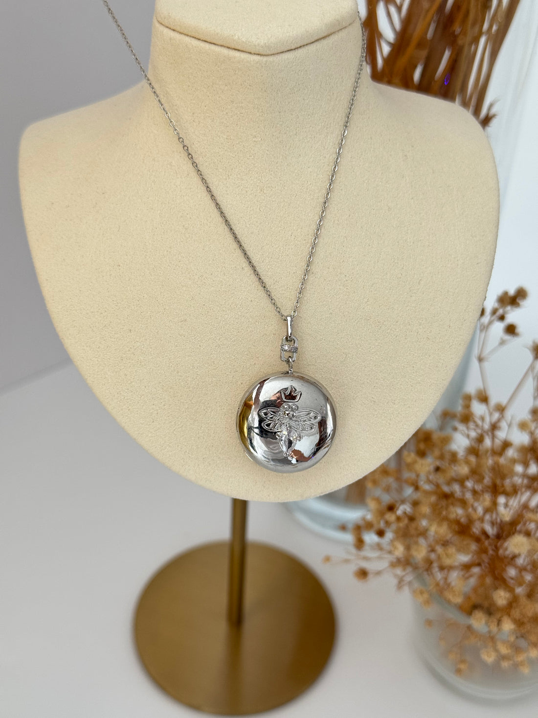 İTHAL KAPAKLI AÇILABİLİR RESİMLİKLİ TAŞLI UZUN SİLVER KOLYE