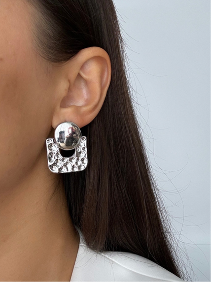 İTHAL KARE DÜĞME DETAYLI SİLVER KÜPE