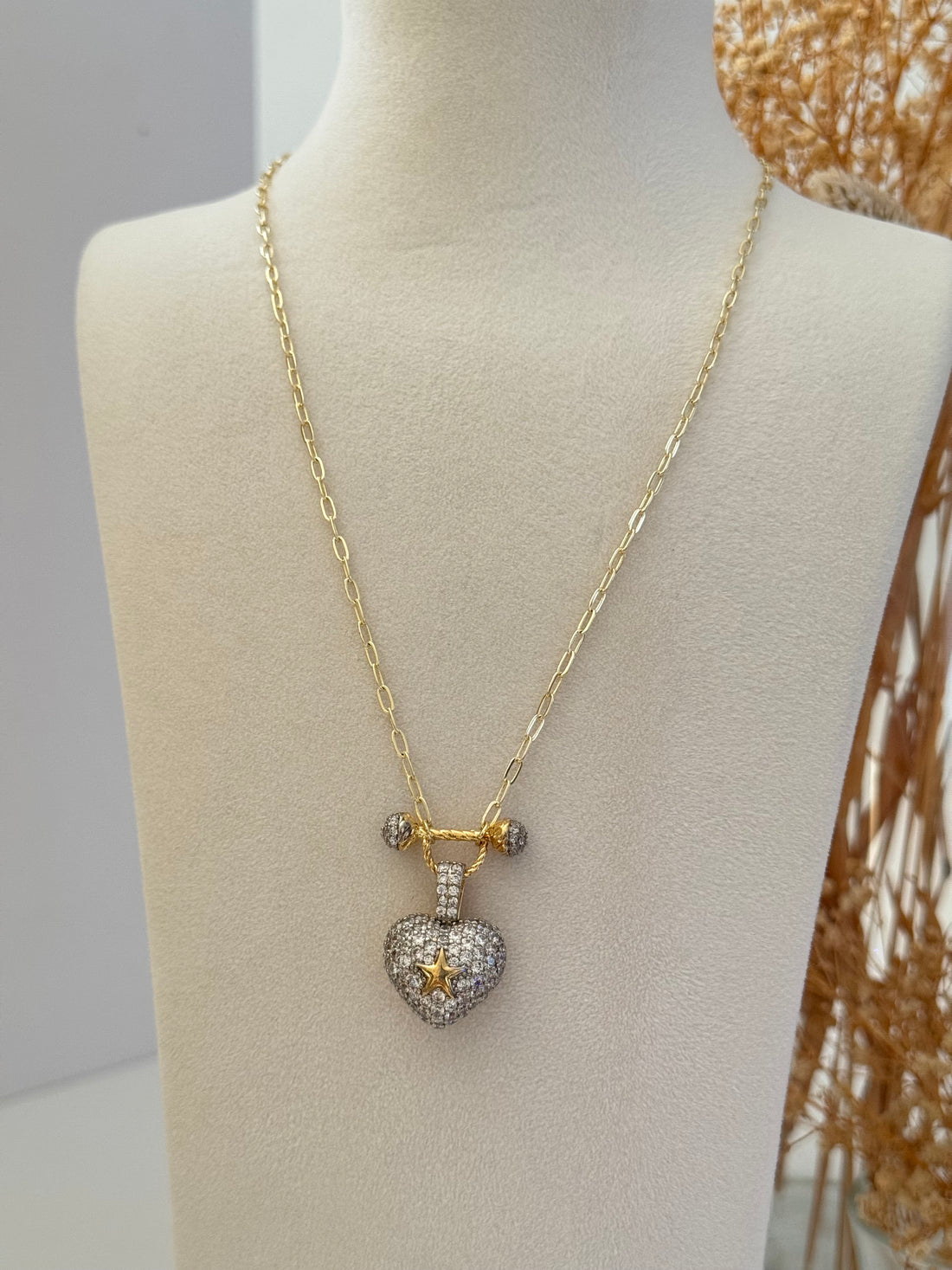 İTHAL TAŞLI KALP DETAYLI GOLD KOLYE