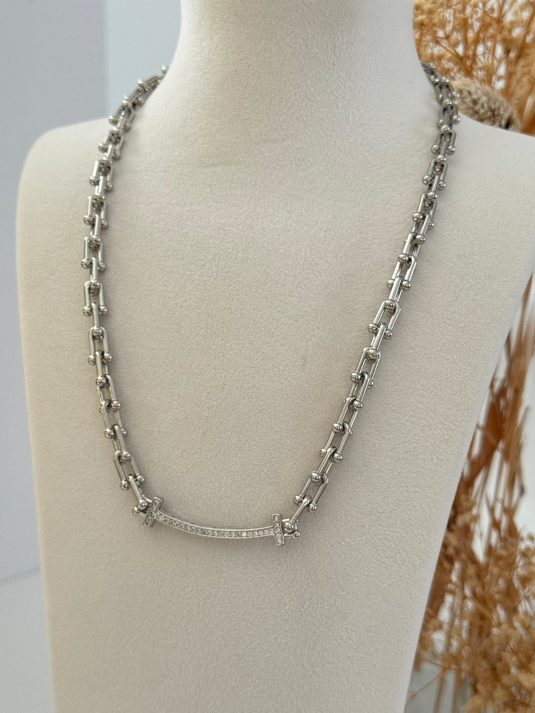 İTHAL DETAYLI ZİNCİR MODEL SİLVER KOLYE