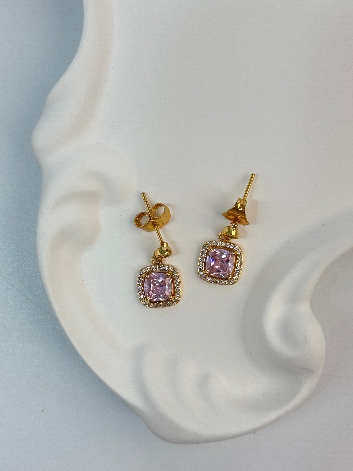 PEMBE TAŞLI GOLD BAGET KÜPE