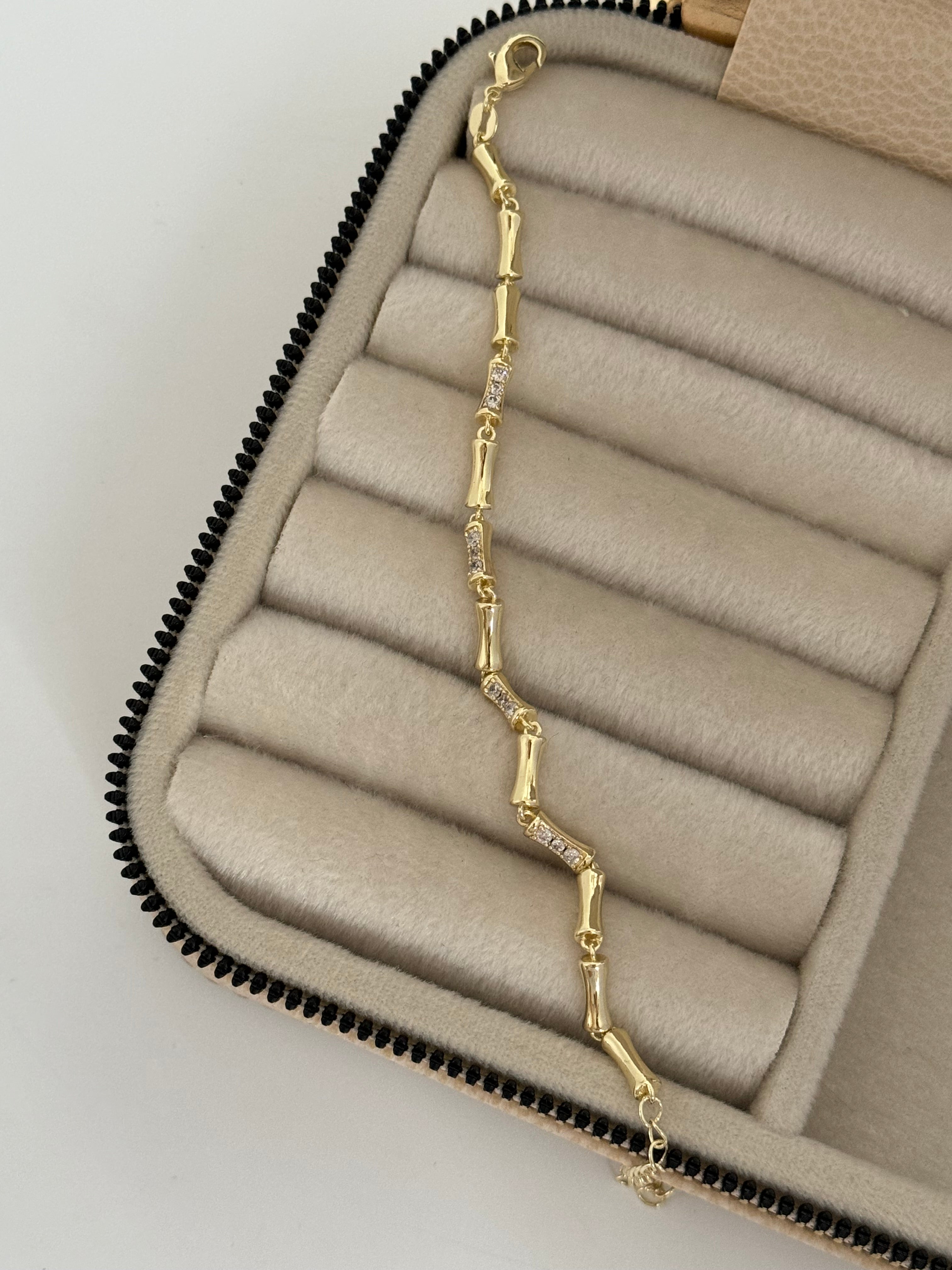 İTHAL DETAYLI GOLD BİLEKLİK