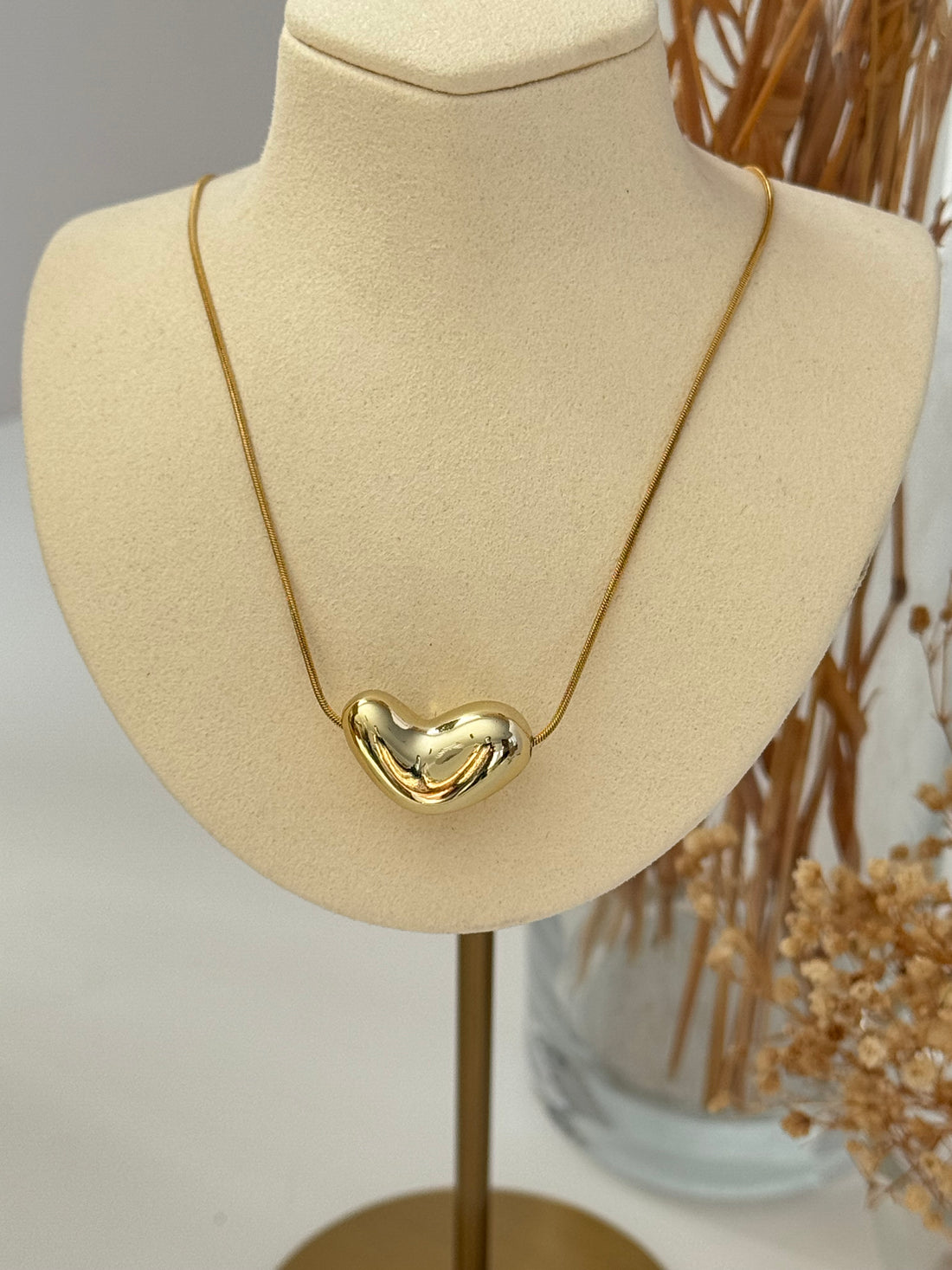 KALP DETAYLI GOLD ÇELİK KOLYE