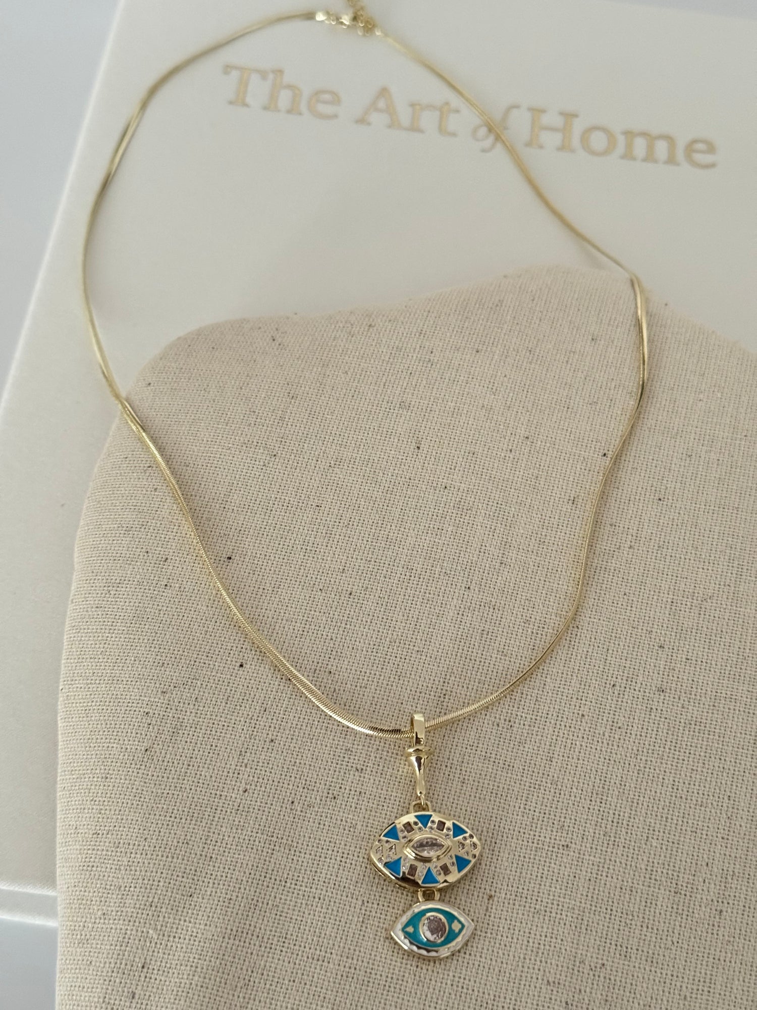 IVONNE GÖZ DETAYLI GOLD KOLYE