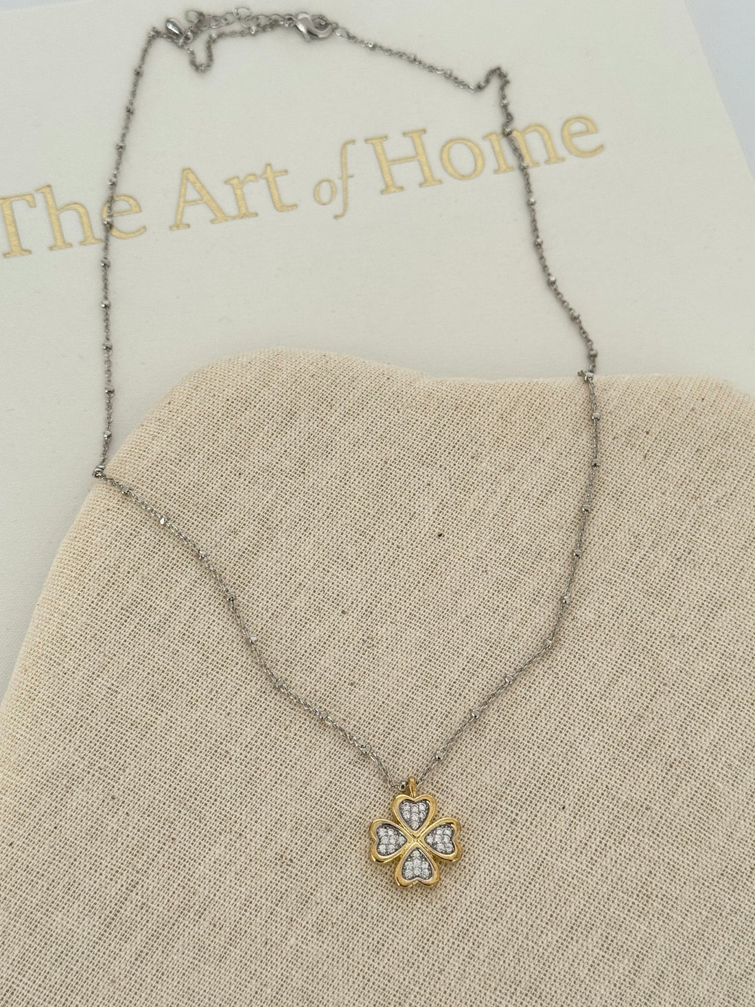 LUEN DÖRT YAPRAKLI ŞANS YONCA DETAYLI KOLYE