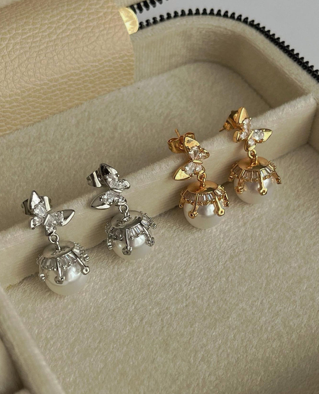 İNCİ KELEBEK DETAYLI İTHAL GOLD KÜPE