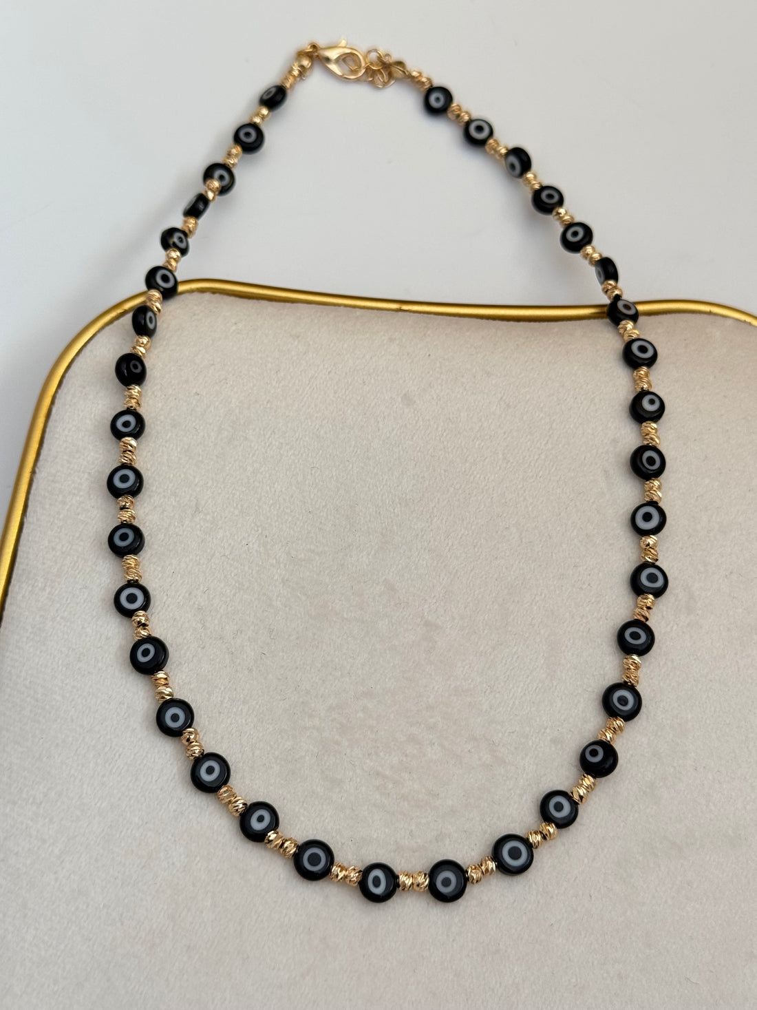 AURİ SİYAH NAZAR BONCUKLU ALTIN KAPLAMA DETAYLI KOLYE