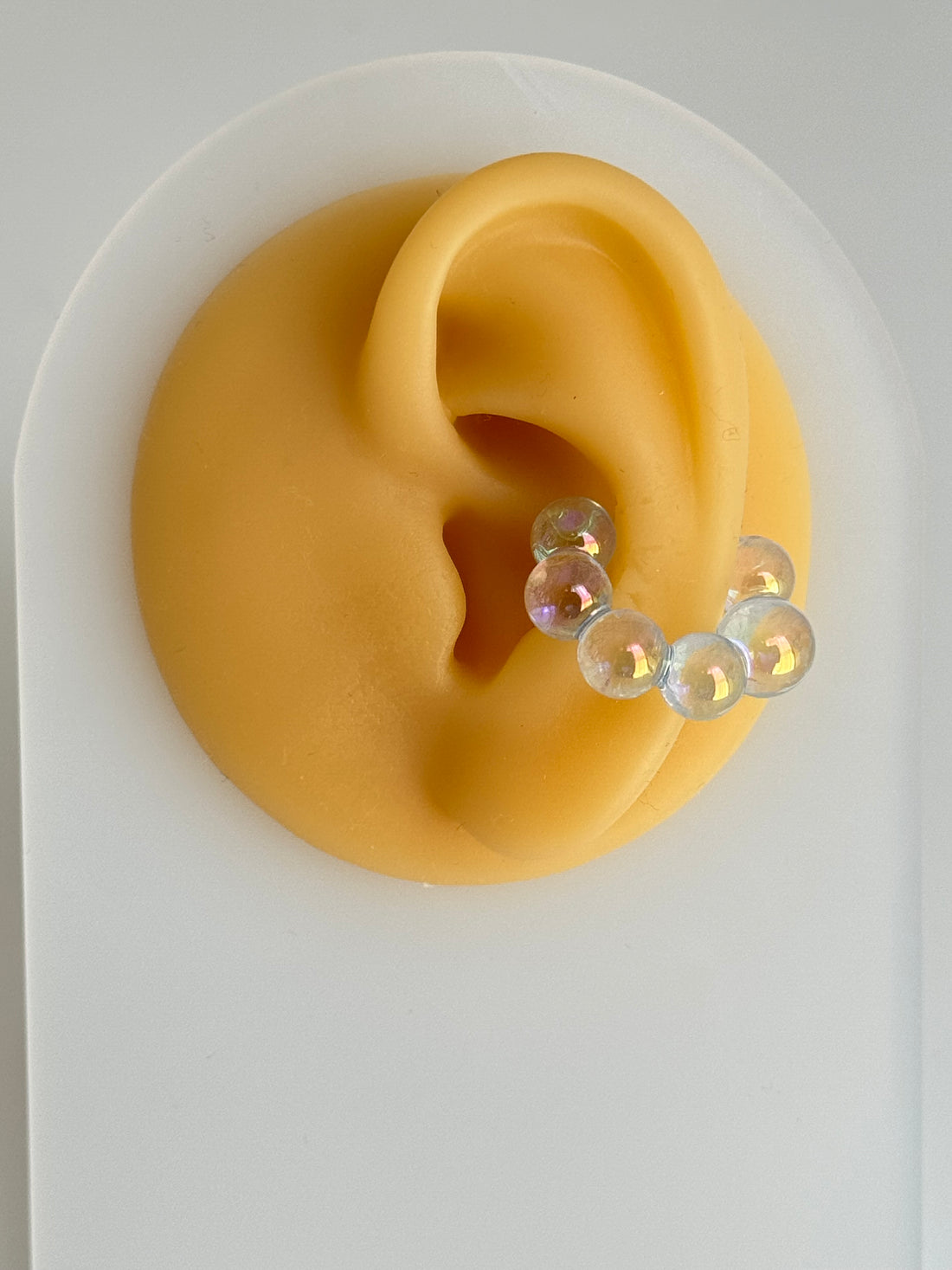 HOLOGRAMLI BONCUK AKRİLİK EARCUFF KIKIRDAK KÜPE MAVİ