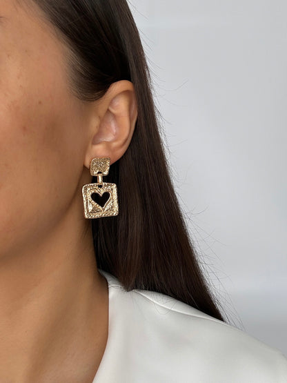 İTHAL KALP DETAYLI GOLD KÜPE