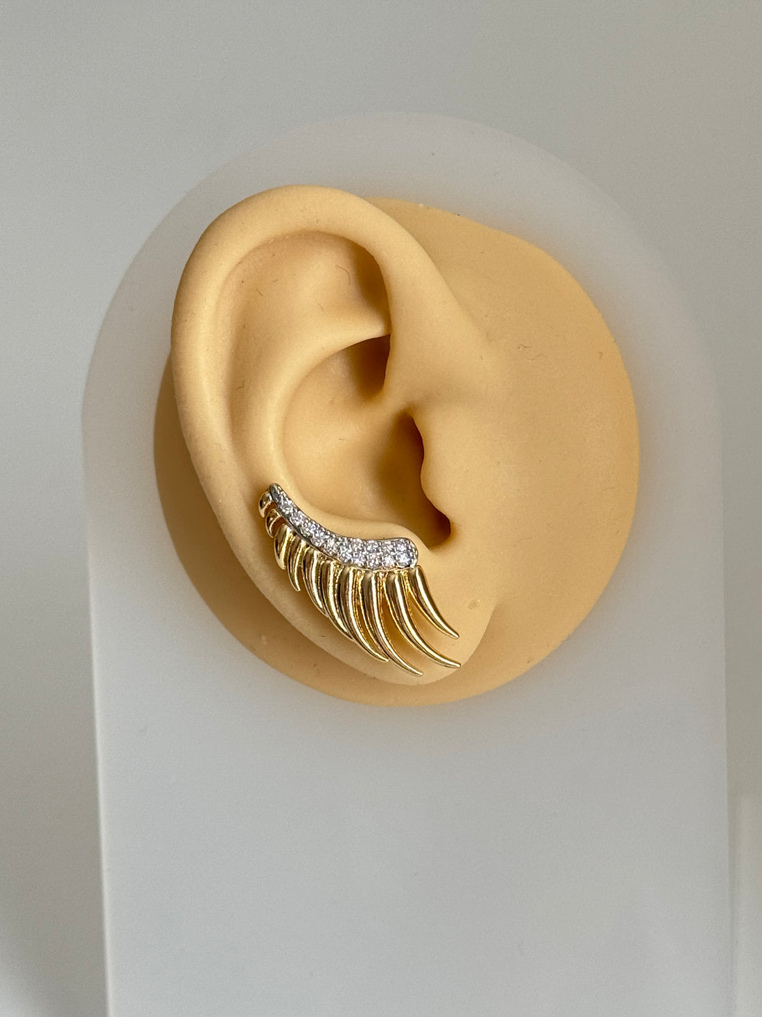 AİRA KANAT MODELLİ İĞNELİ KIKIRDAK KÜPE EARCUFF