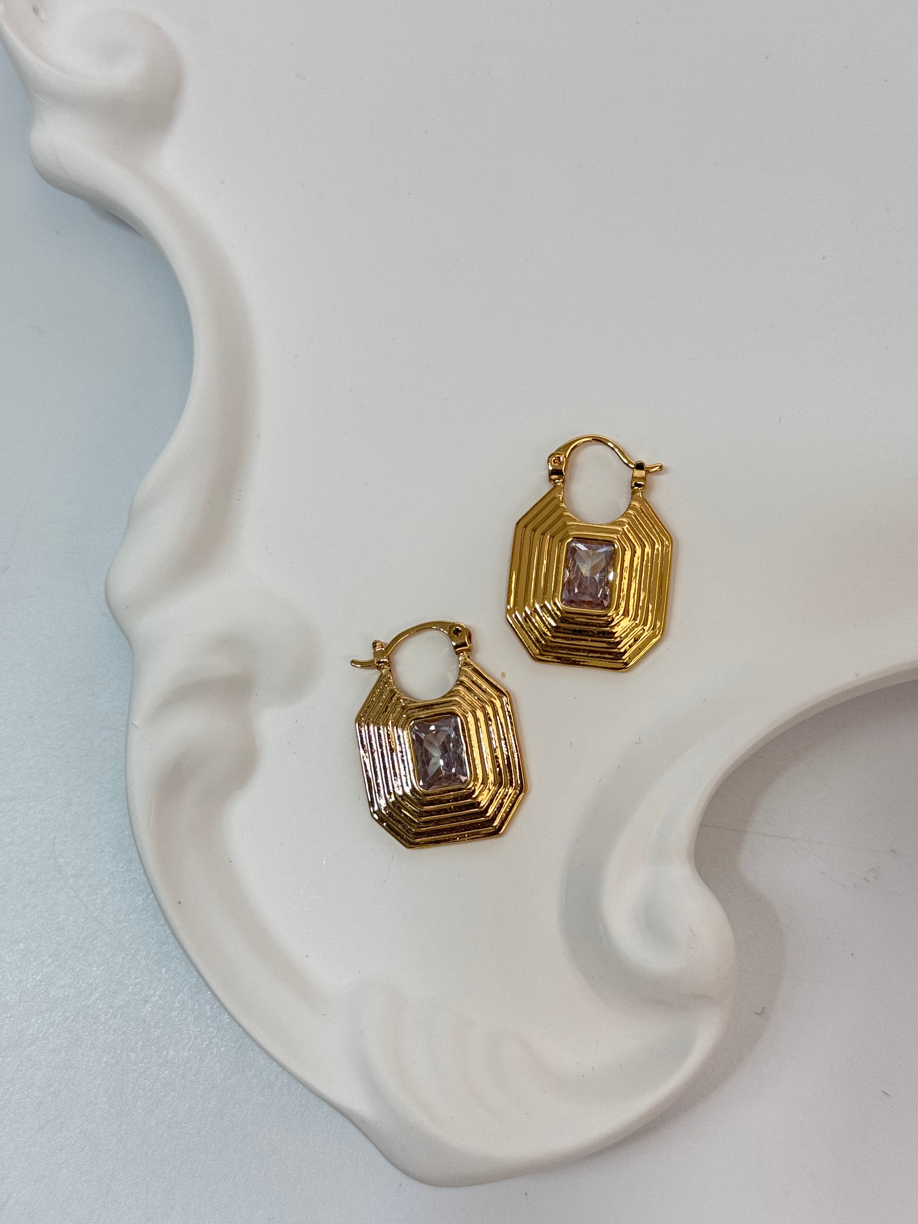 PİRAMİT GOLD KÜPE