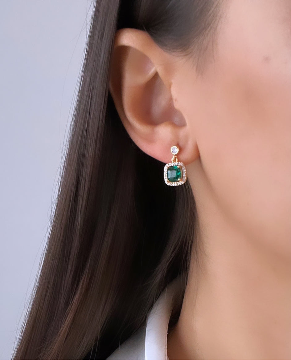 YEŞİL TAŞLI GOLD BAGET KÜPE