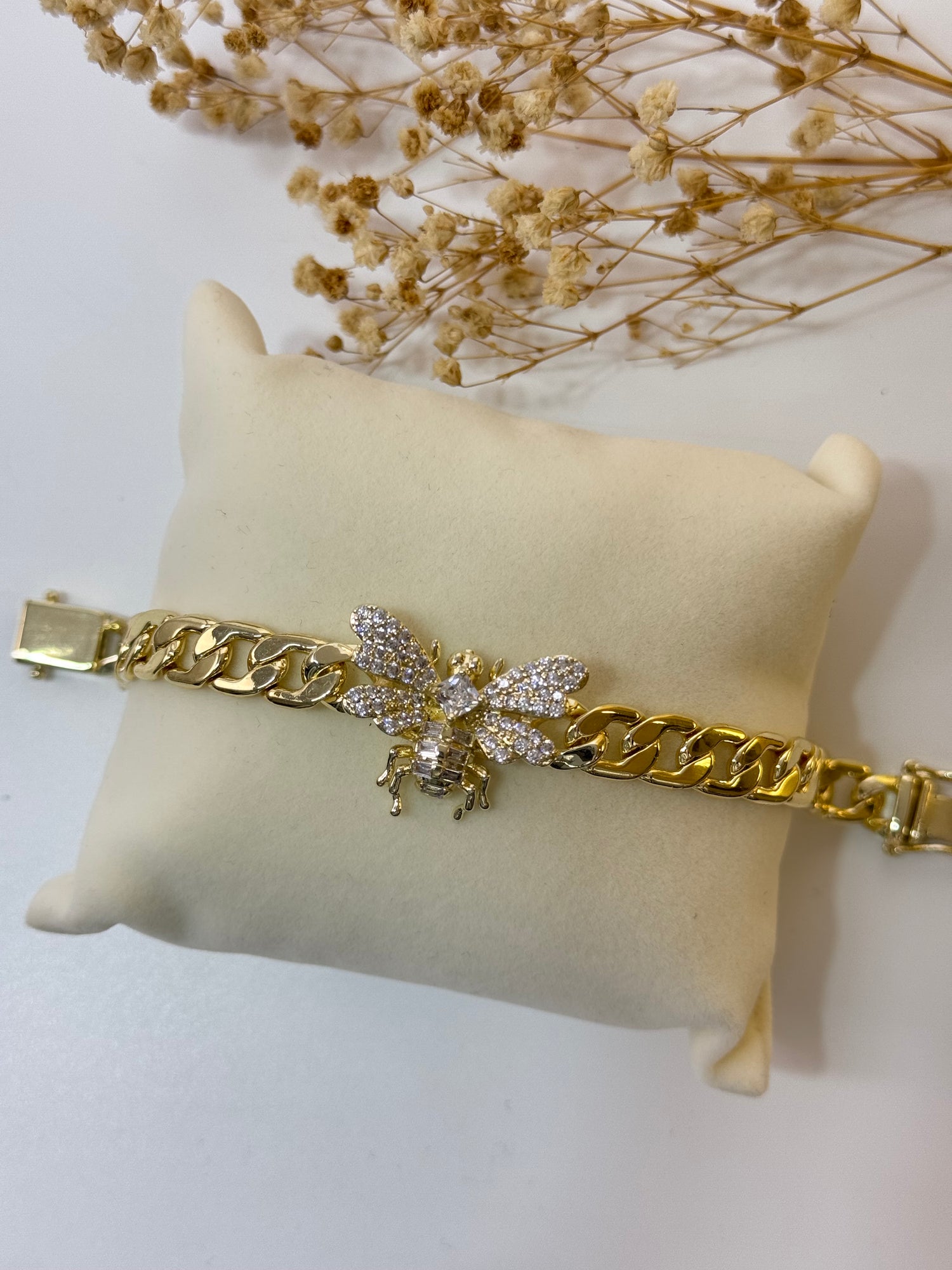 NİARE KELEBEK DETAYLI GOLD ZİNCİR BİLEKLİK