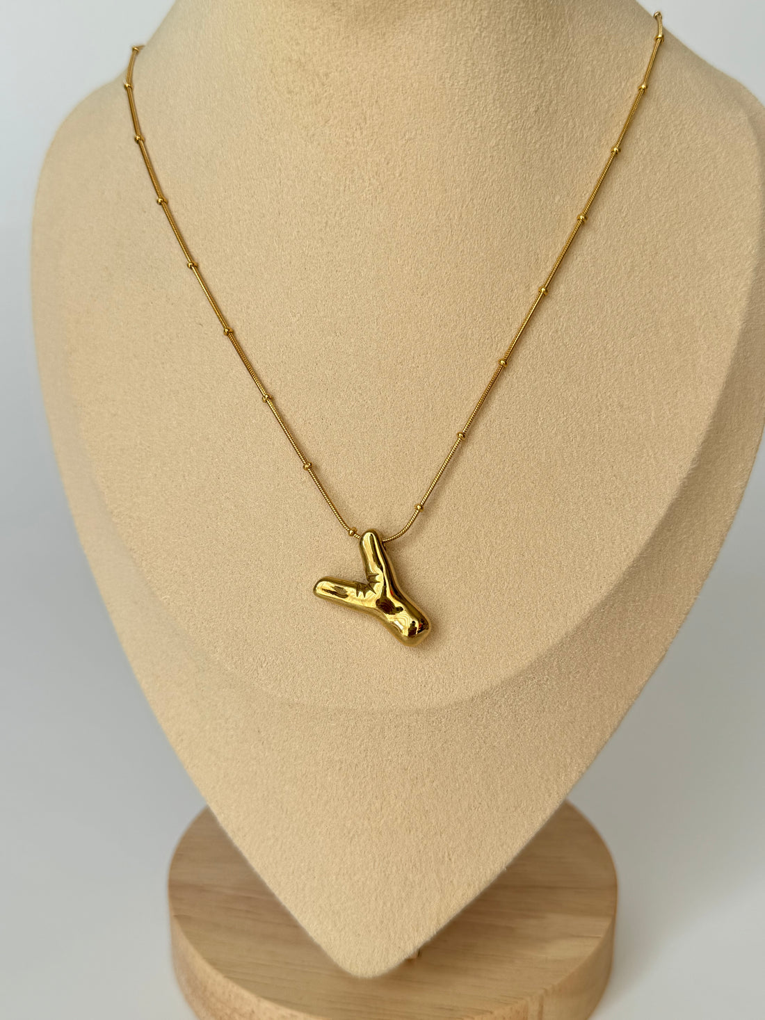 İthal Balon Y Harf Gold Kolye