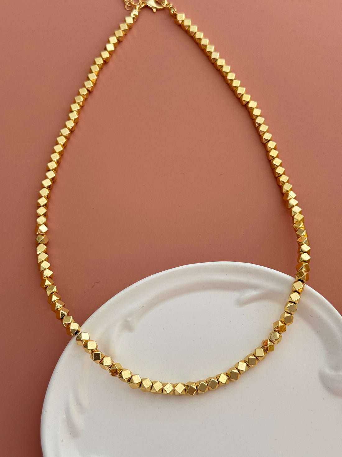 İTHAL KÜP DETAYLI GOLD KOLYE