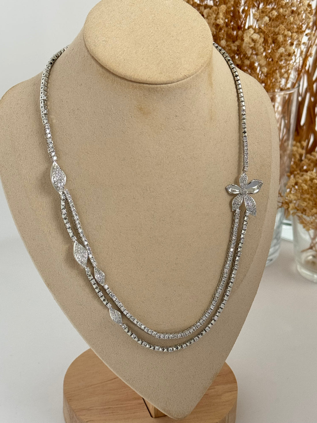 İTHAL ÇİÇEK DETAYLI ZİRKON TAŞLI SİLVER KOLYE