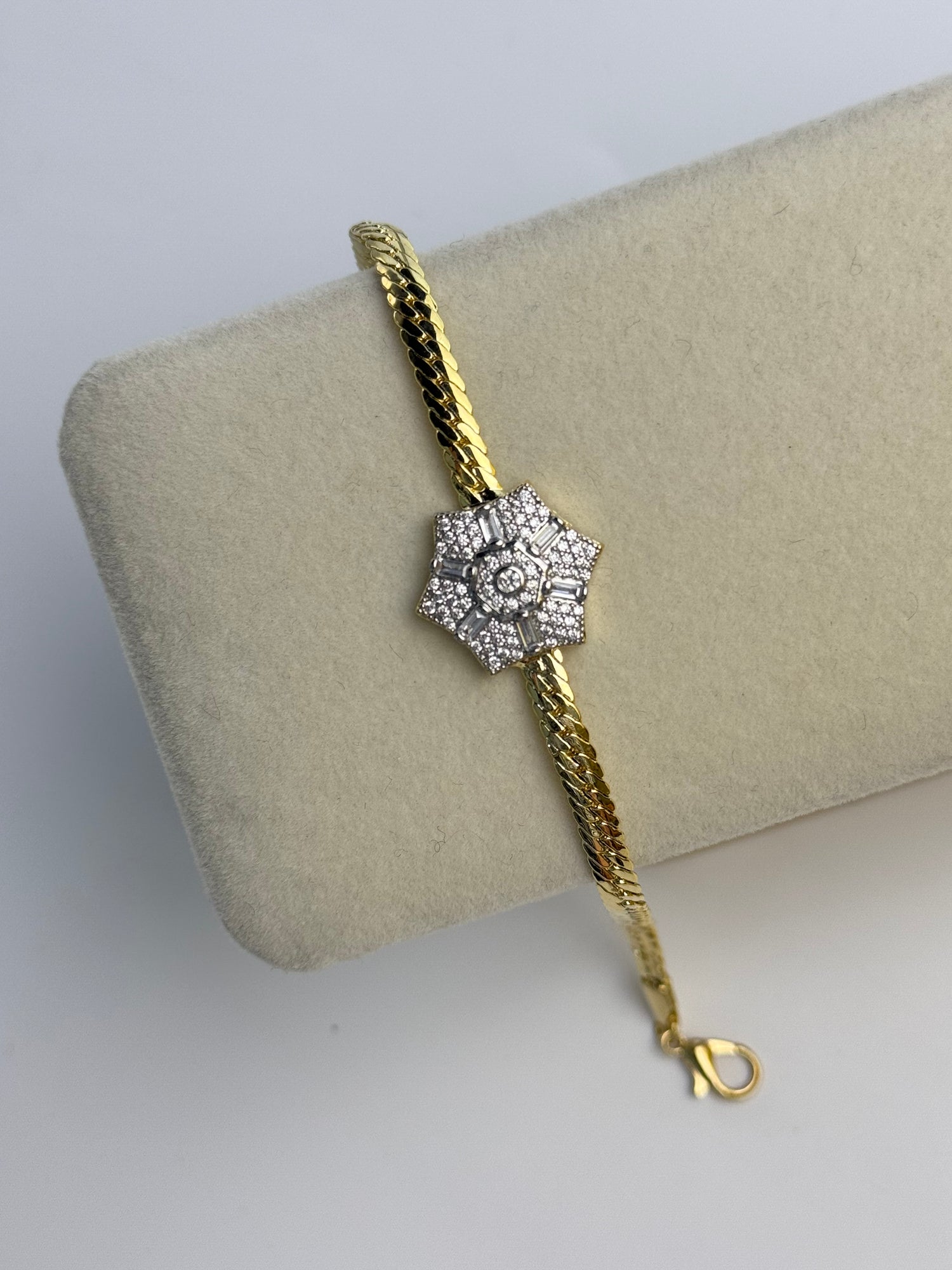 ZEMA TAŞLI GOLD BİLEKLİK