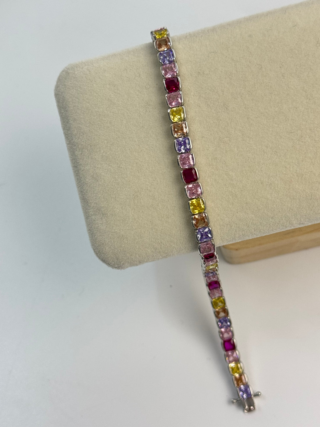 İTHAL RENKLİ ZİRKON TAŞLI SU YOLU SİLVER BİLEKLİK