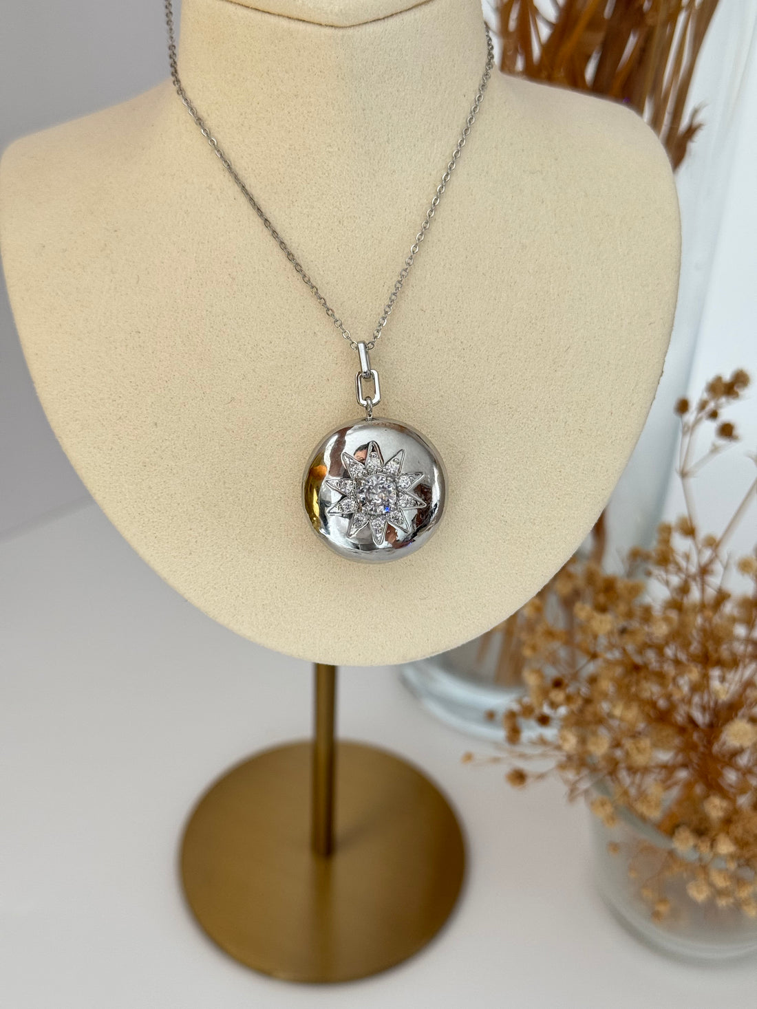 İTHAL KAPAKLI AÇILABİLİR RESİMLİKLİ TAŞLI UZUN GOLD KOLYE