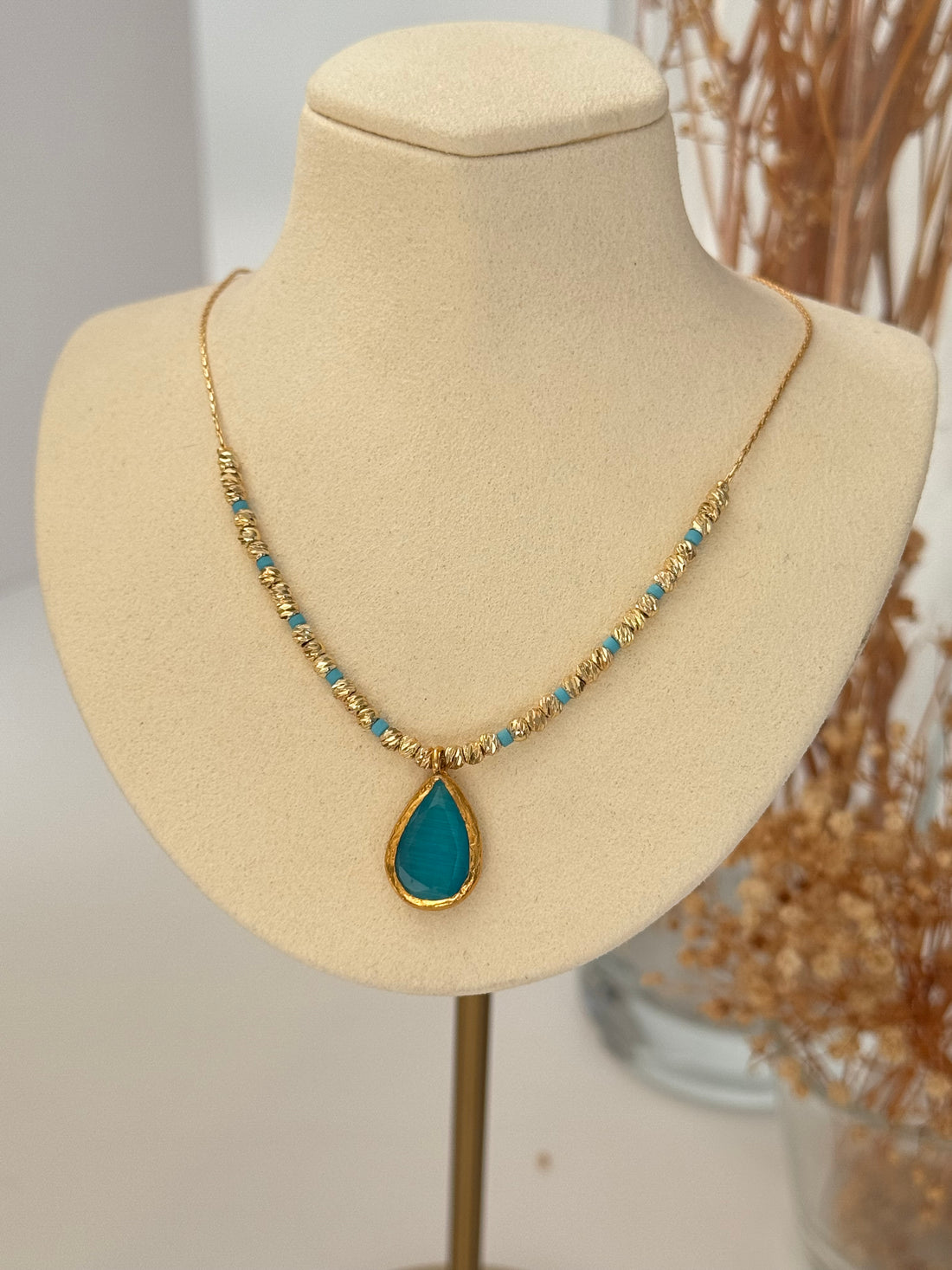 ARYAN MAVİ KRİSTAL TAŞLI ALTIN KAPLAMA DORİKA KOLYE