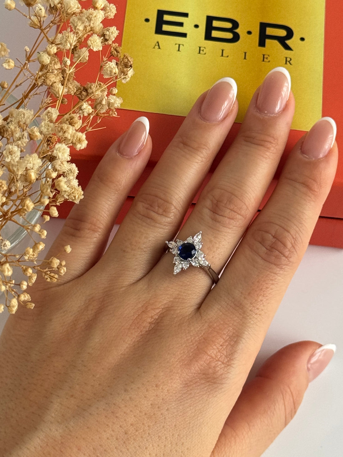 İTHAL MAVİ TAŞLI YILDIZ DETAYLI SİLVER AYARLANABİLİR YÜZÜK