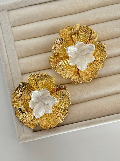 İTHAL BÜYÜK ÇİÇEK GOLD KÜPE