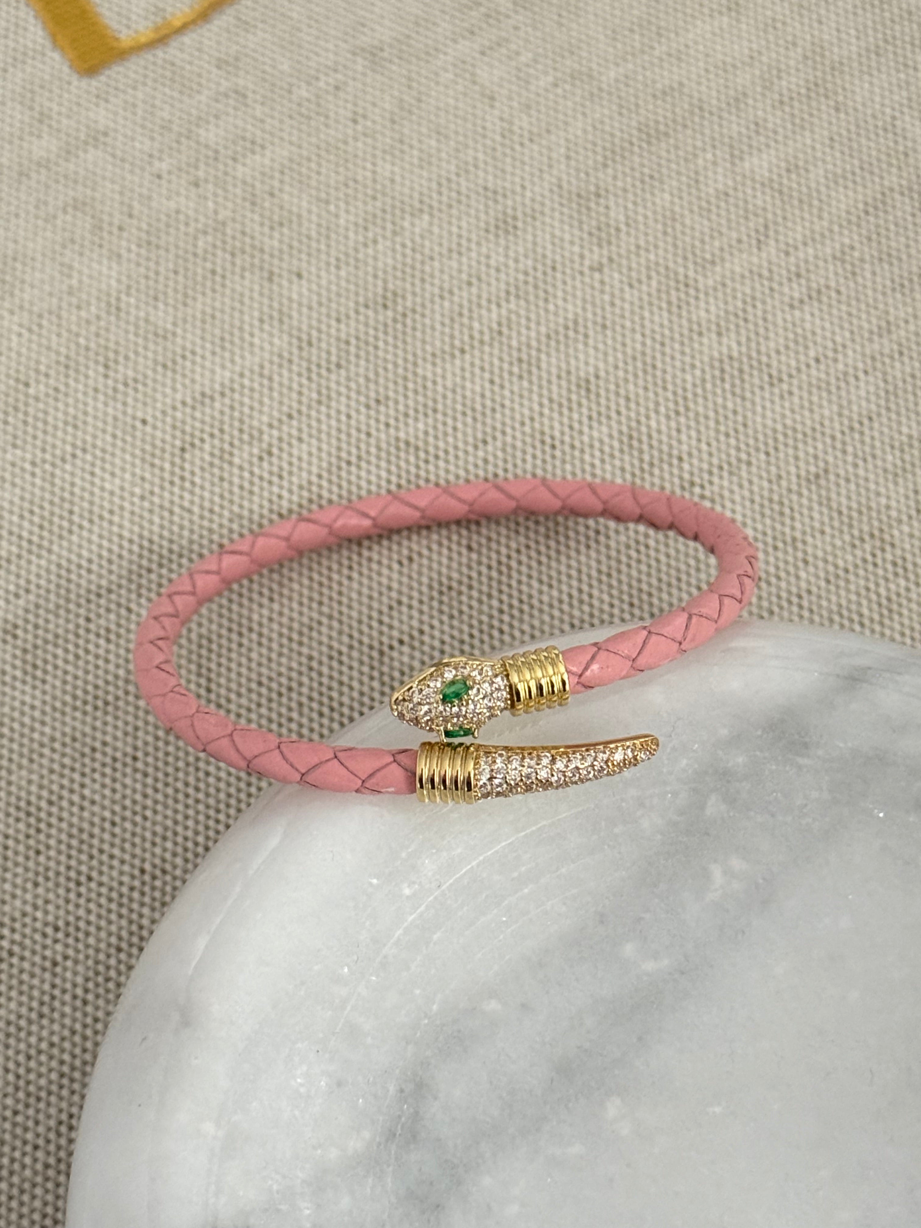 AVELİN YILAN DETAYLI PEMBE DERİLİ BİLEKLİK