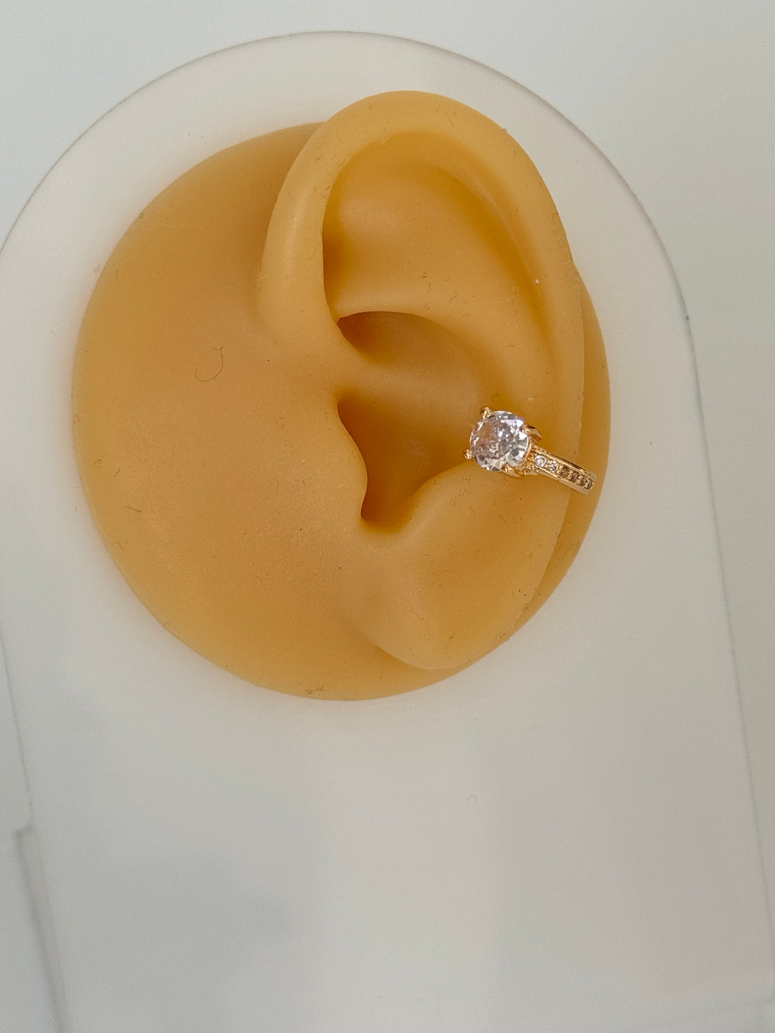 İTHAL TAŞ DETAYLI GOLD KIKIRDAK KÜPE EARCUFF