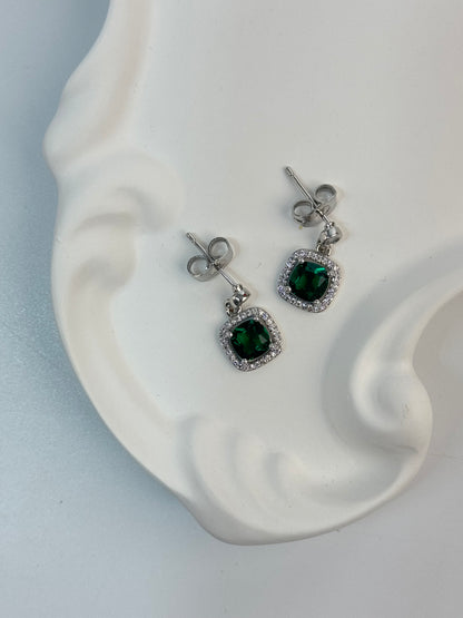 YEŞİL TAŞLI SİLVER BAGET KÜPE