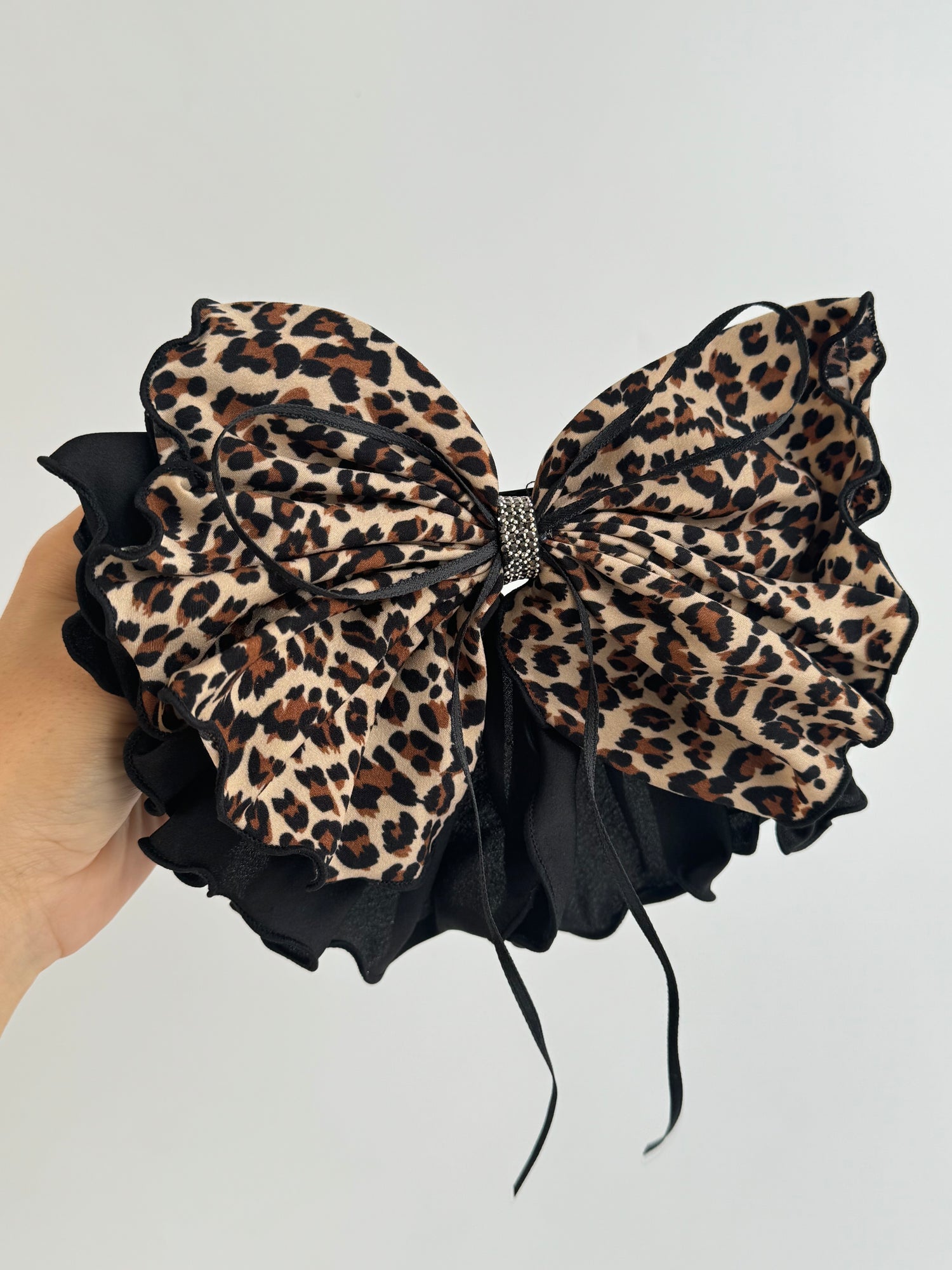 İTHAL FİYONKLU LEOPAR DETAYLI TOKA