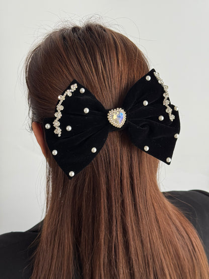 İTHAL SİYAH KADİFE KALP DETAYLI FİYONK TOKA