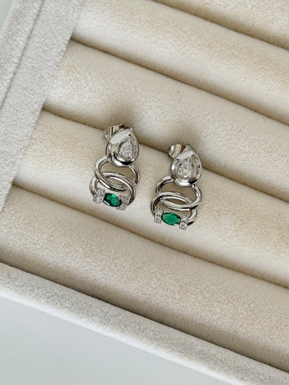 İTHAL YEŞİL TAŞ DETAYLI SİLVER KÜPE