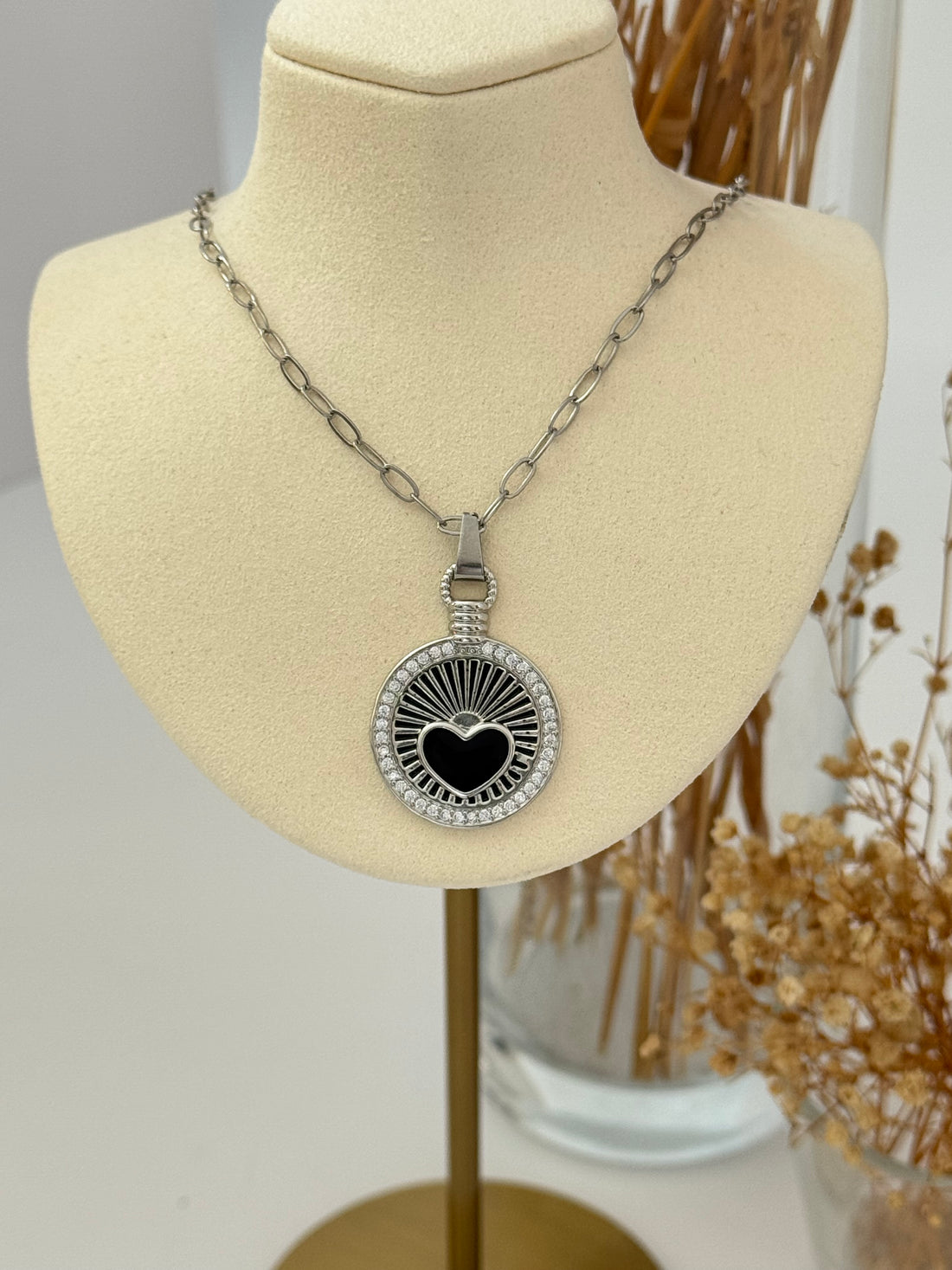 İTHAL SİYAH MİNELİ KALP DETAYLI SİLVER KOLYE