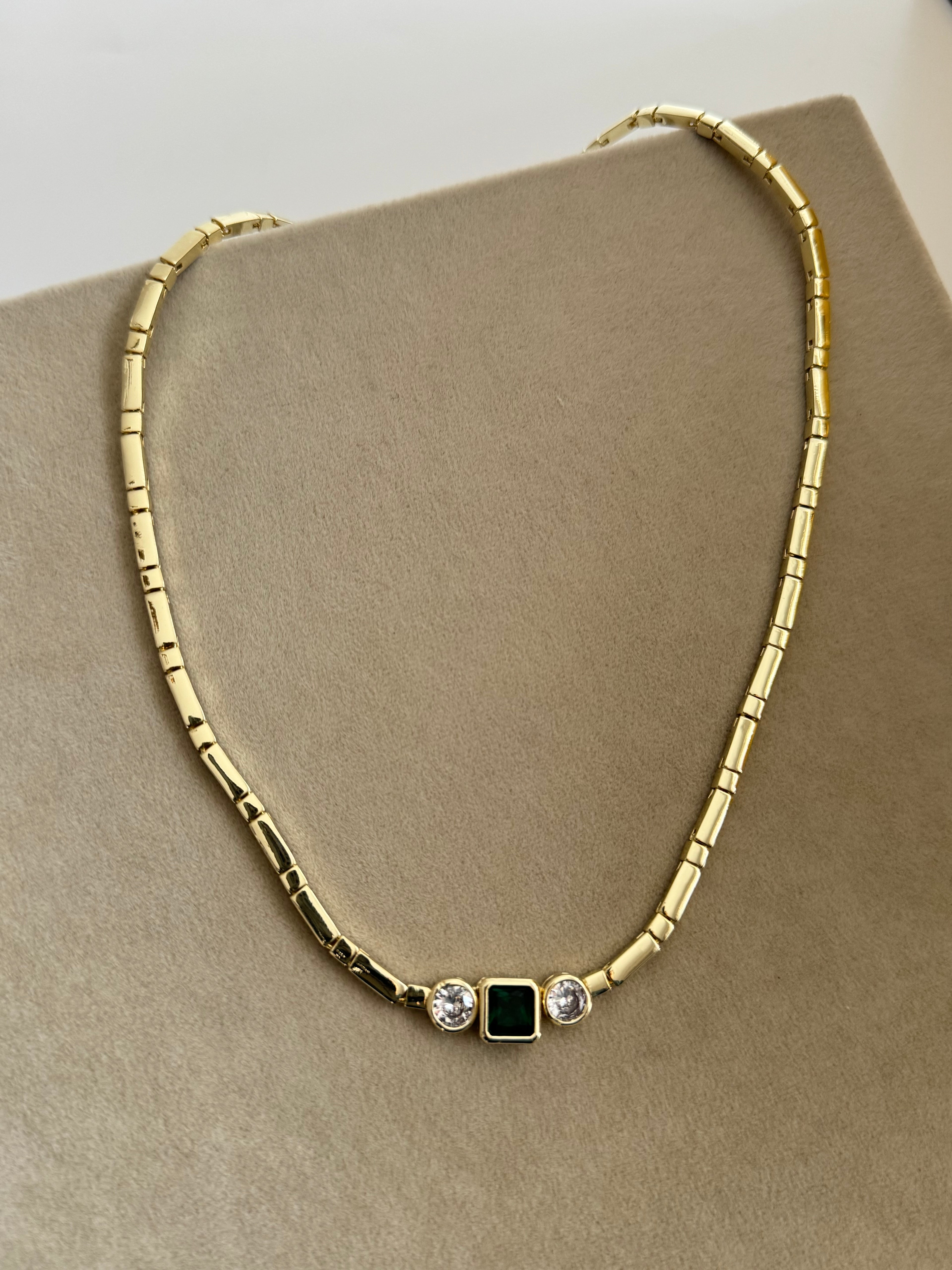 OZRA YEŞİL TAŞLI GOLD KOLYE