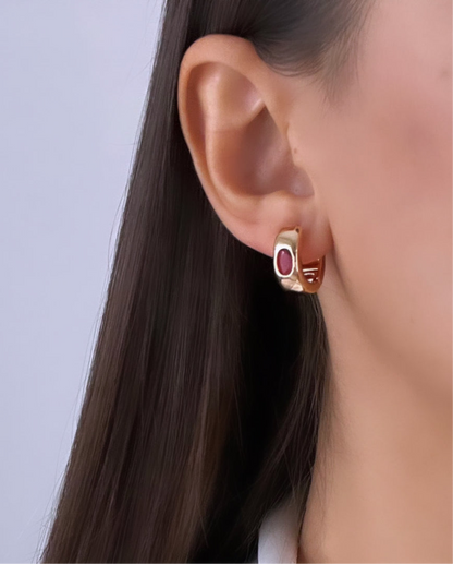 KIRMIZI TAŞLI GOLD HALKA KÜPE