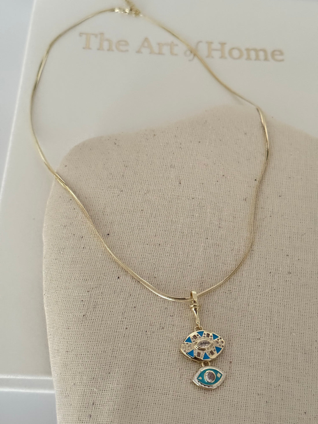 IVONNE GÖZ DETAYLI GOLD KOLYE